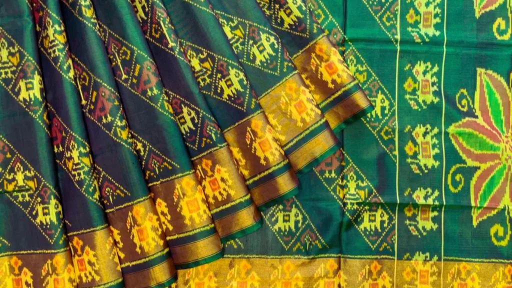 Top 10 Amazing Sarees Of Indian - Which Is Most Popular In Indian Marriages. 7 saree